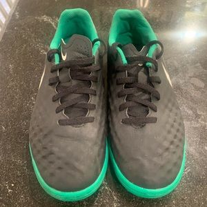 Nike indoor soccer cleats